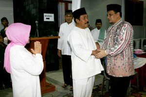 Pererat Silahturahmi, Wako Gelar Buka Puasa Bersama Muspida dan Ratusan Anak Yatim di Kediaman ft : Irwansyah