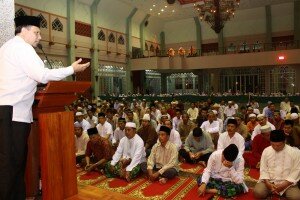 Wawako Isi Ceramah di Masjid Raya ft : Harianto