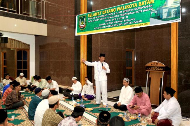 Pemko Hadirkan Yusuf Mansur di Malam Nuzulul Quran