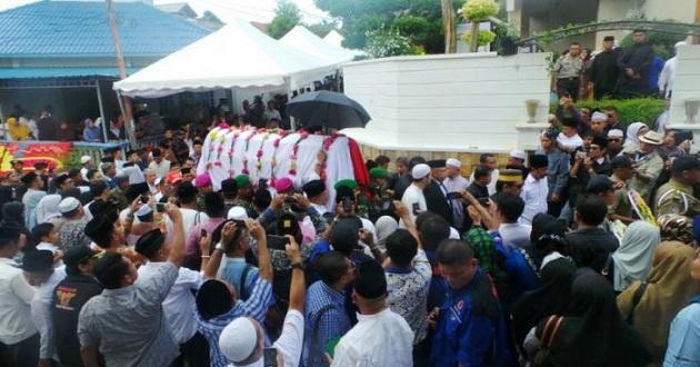 Walikota dan Wakil Walikota Batam Ikut Shalat Jenazah Gubernur Kepri