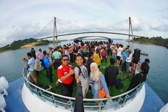MV Sea View Ajak Wisatawan Keliling Pulau di Barelang